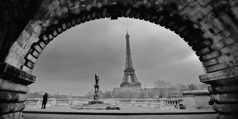 Sabri Irmak - Paris, Under the Bridge